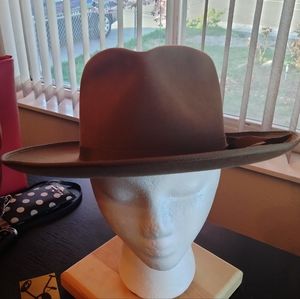 Akubra Bushman rabbit fur fedora style hat.